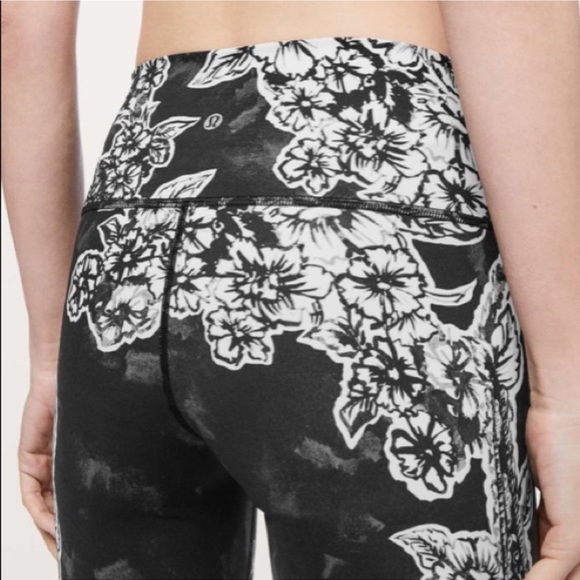 LULULEMON/Painted Paisley Leggings/4 - Picture 2 of 8